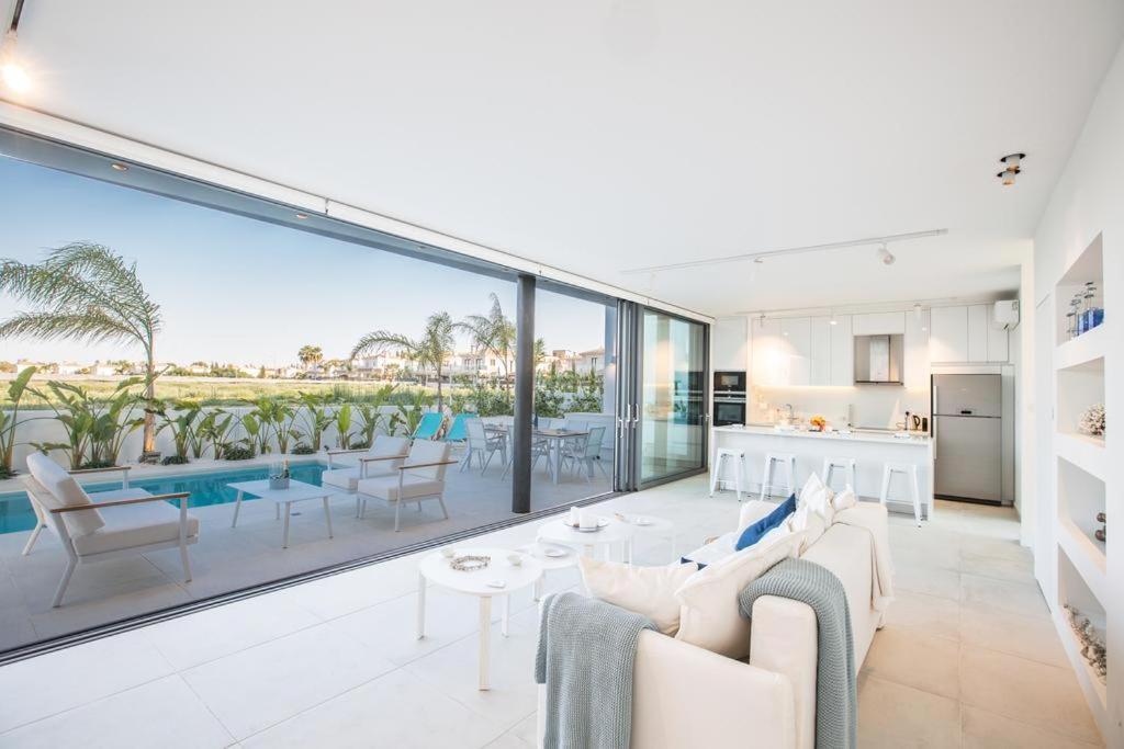 The White H Villa, Protaras, Fresh And Peaceful Paralimni Exterior photo