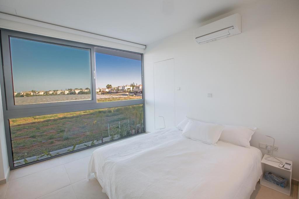 The White H Villa, Protaras, Fresh And Peaceful Paralimni Exterior photo