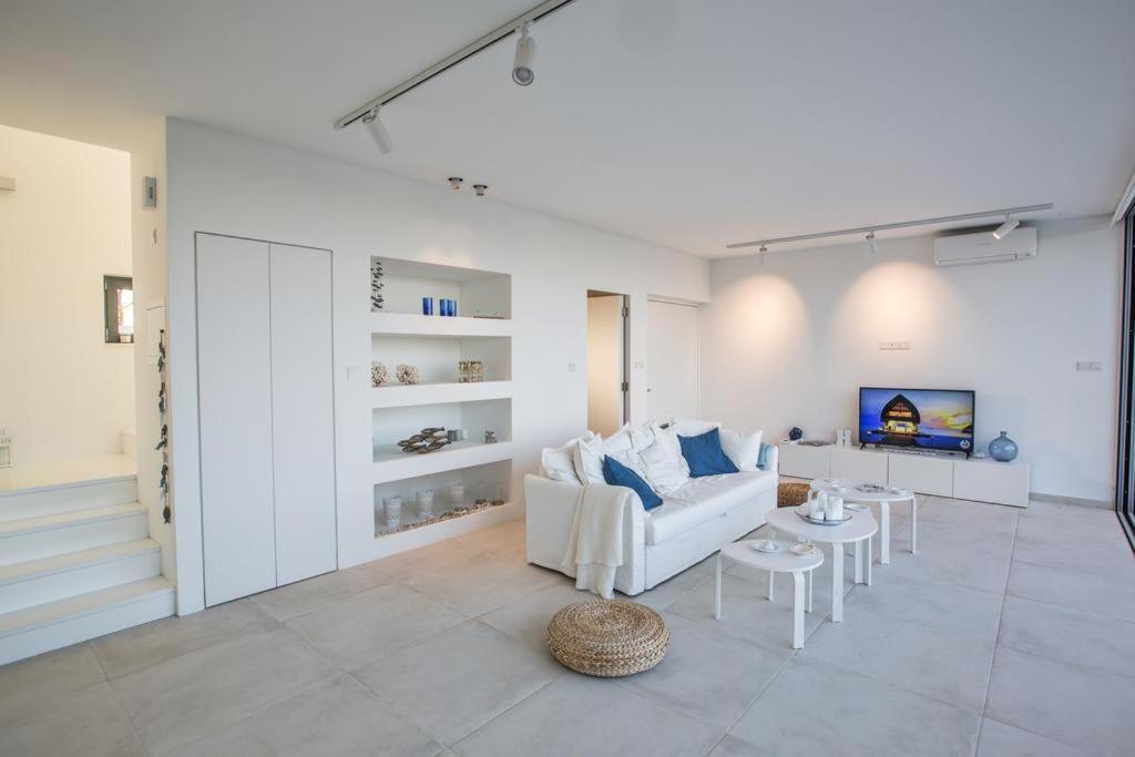 The White H Villa, Protaras, Fresh And Peaceful Paralimni Exterior photo